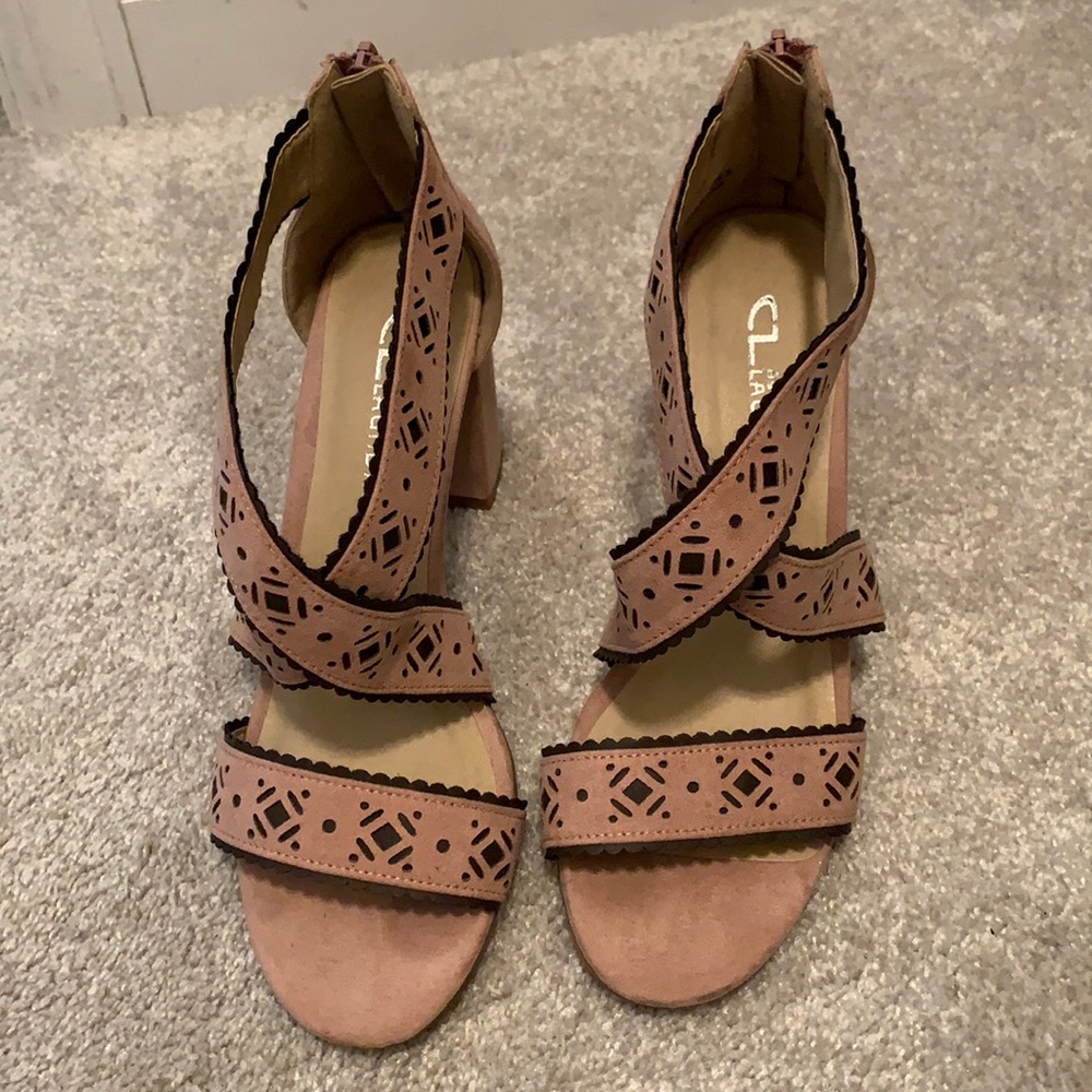 Women’s pink heels